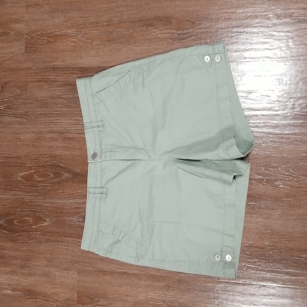 (12) Gloria Vanderbilt All Around Slimming Effect Shorts Resortwear Travel Cargo